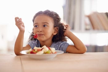 kids-eating-cheap