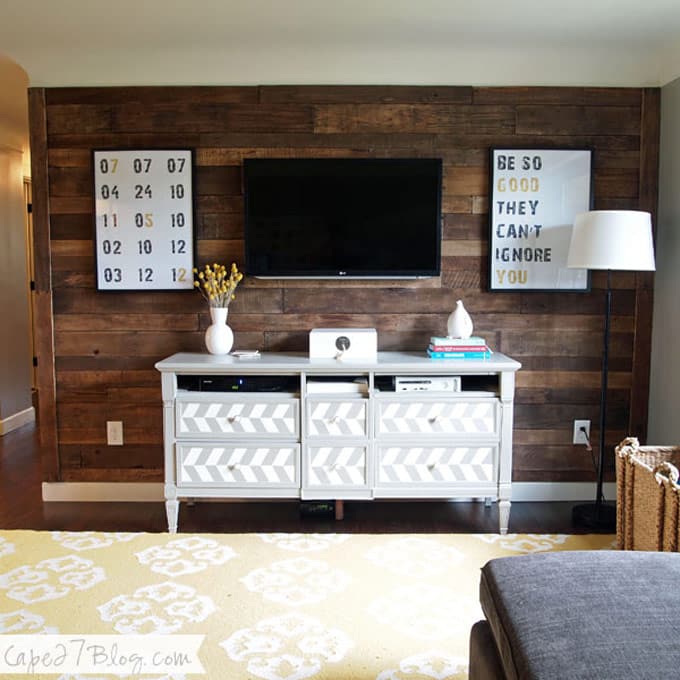Create a pallet wall similar to this one shown