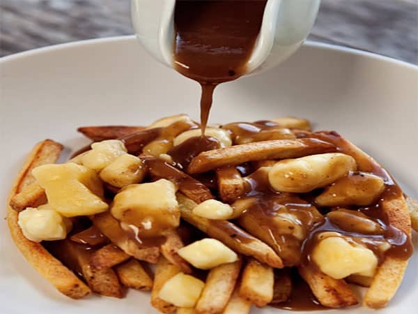 gueniss-poutine-1